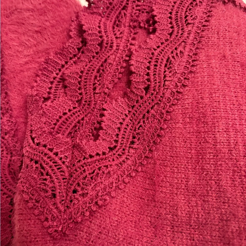 Bunulu Pink Soft Fuzzy Lace trimmed sweater Size small